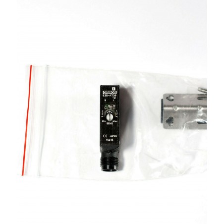 Omron E3S-AT36-D photoelectric proximity throw-beam sensor receiver
