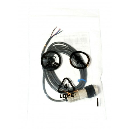 NEW OMRON laser retro-reflective optical proximity sensor NPN E3F2-R2C4