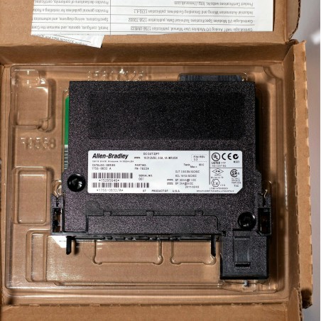 Allen-Bradley ControlLogix 10-31VDC Output Module 32 Points Series A 1756-OB32 A