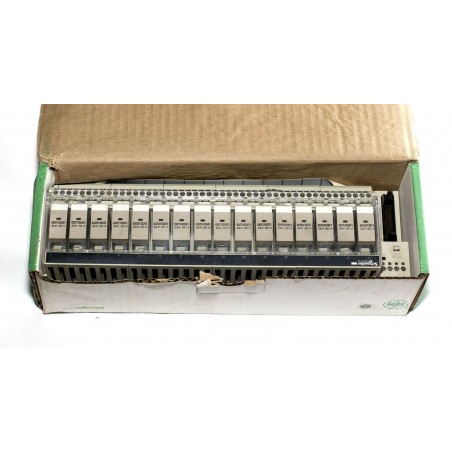 Schneider Electric Modicon Sub-base with plug-in relays ABE7R16T330